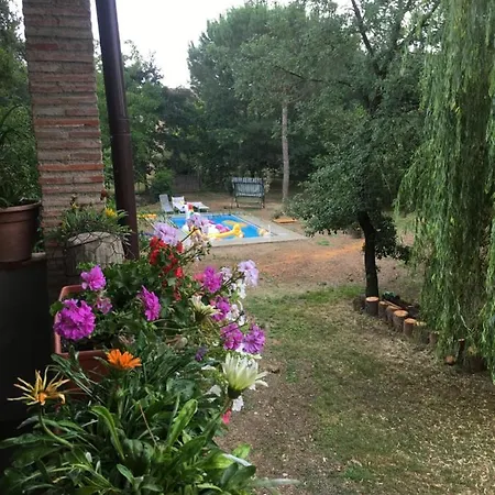 Tuscany House بيت ضيافة